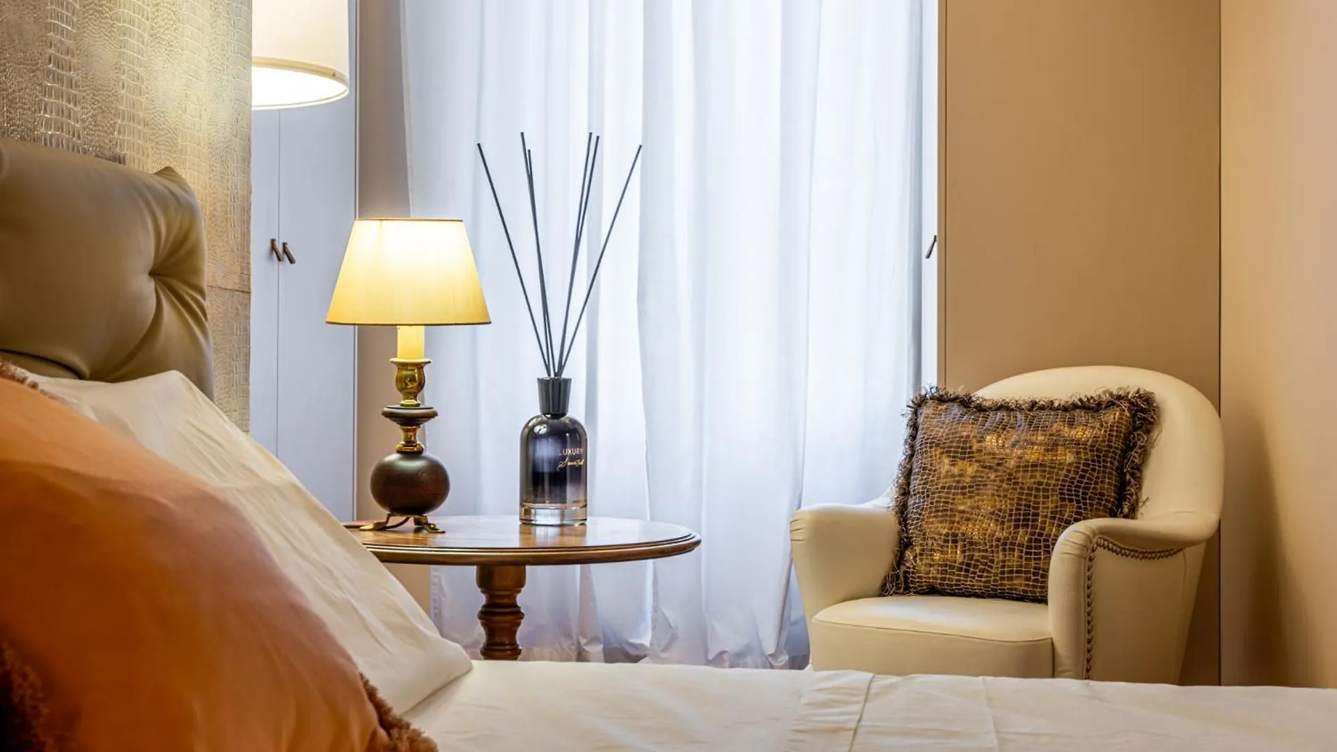 Apartment Luxury, Modern & Charming Apt Near Central Station Milan