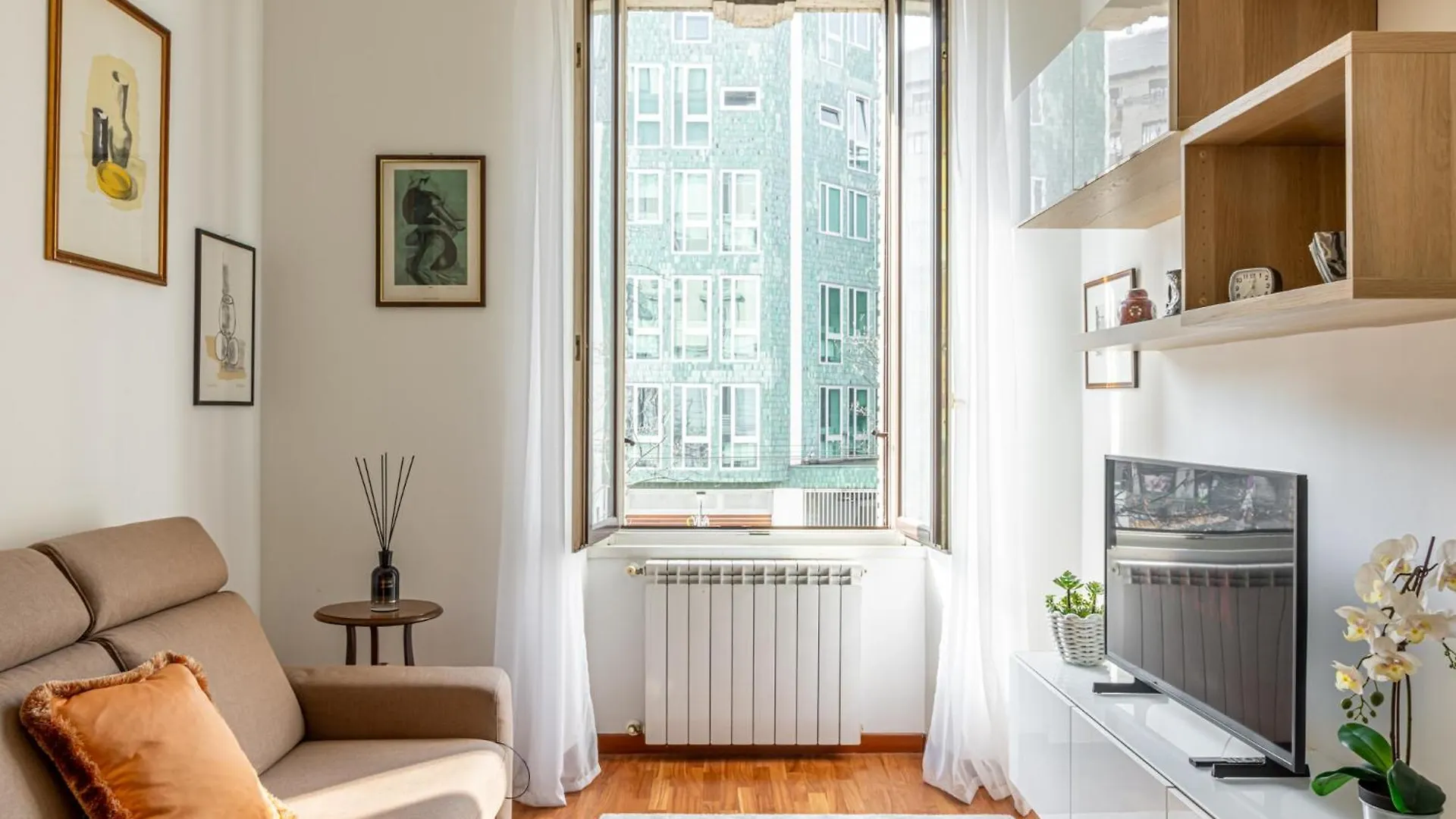 Luxury, Modern & Charming Apt Near Central Station Milan