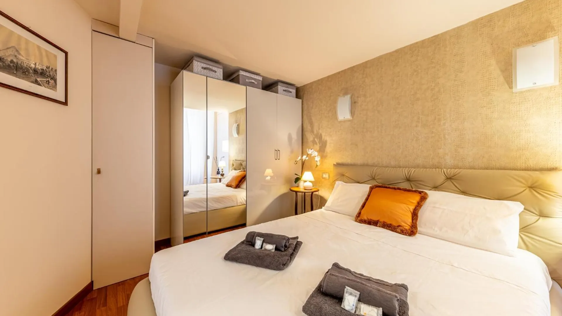 Luxury, Modern & Charming Apt Near Central Station Milan 0*,  Italy